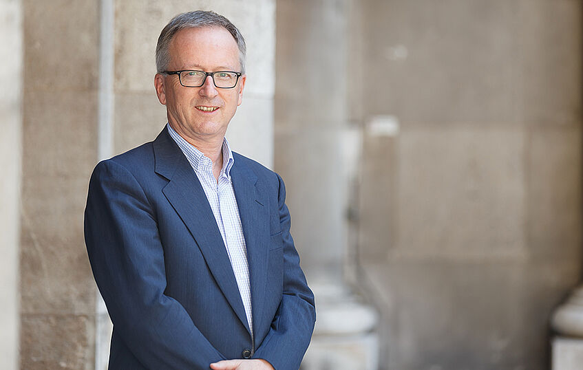 Monarchen und Päpste: Welchen Einfluss hatten die Habsburger auf das Papsttum?    Der Wiener Historiker Rupert Klieber im Gespräch mit Franziska Libisch-Lehner über die politische Dimension der Habsburger bei Papstwahl und ihr historisches Veto-Recht